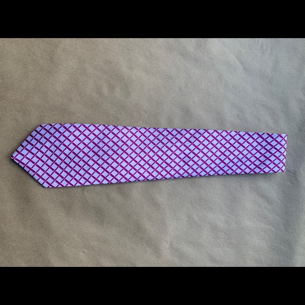 Giorgio Armani Tie 100% Silk Purple Pattern